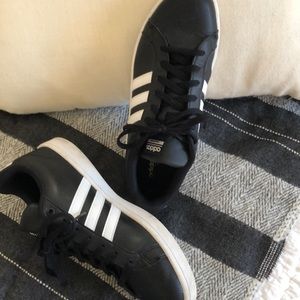 Adidas cloudfoam sneakers. Size 11